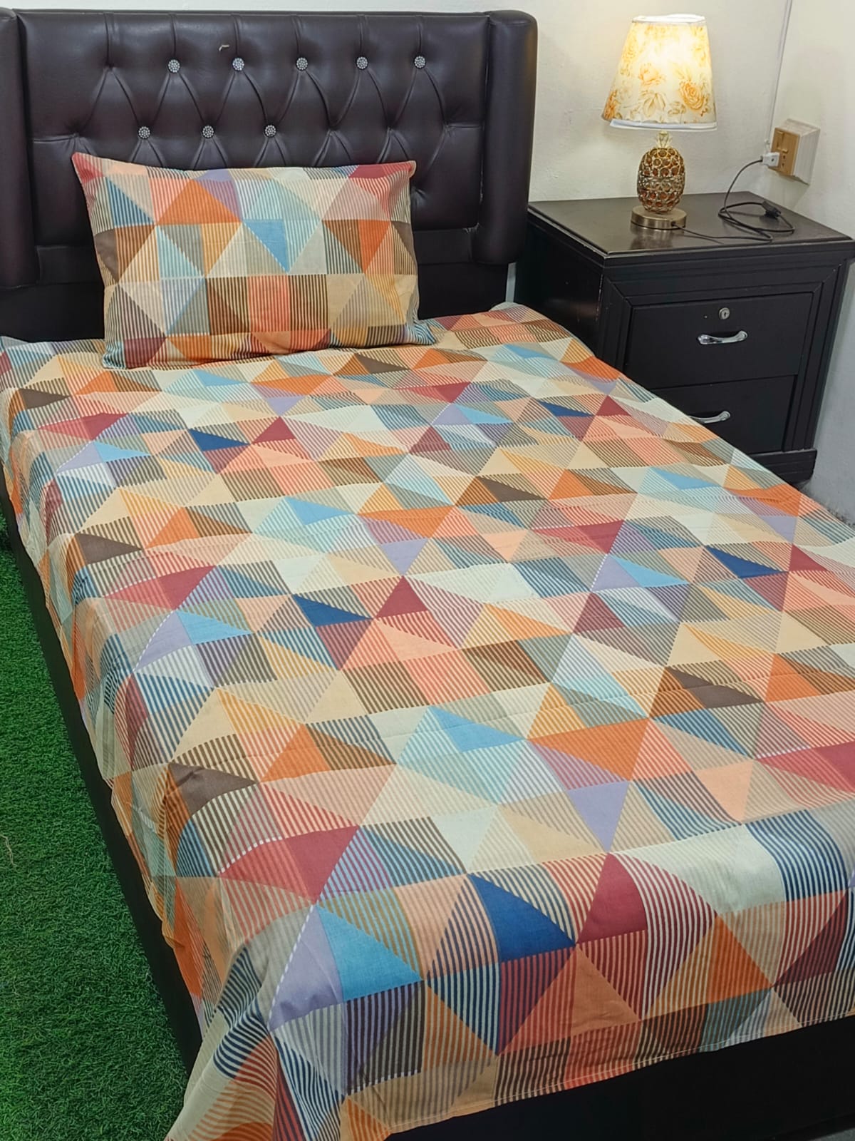 Multiple colours triangle design